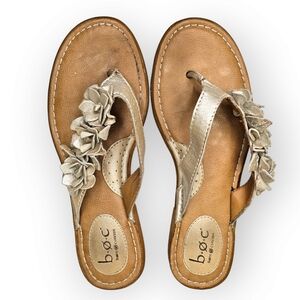 B.O.C. Born Concept Adie Floral Thong Sandal Metallic Gold Size 7M